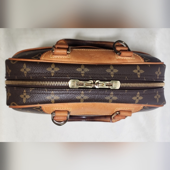 Louis Vuitton Trouville. Minor dryness on vachetta. Light signs of use handles. - Picture 5 of 14